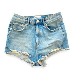Zara Cutoff Distressed Jean Shorts Ladies Light Wash Denim Shorts Raw Trim